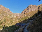 05 Sul sent. 108 Casera Valletto (1625 m)